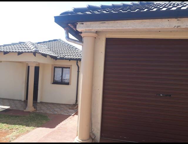3 BEDROOM HOUSE SOLD IN THE ORCHARDS